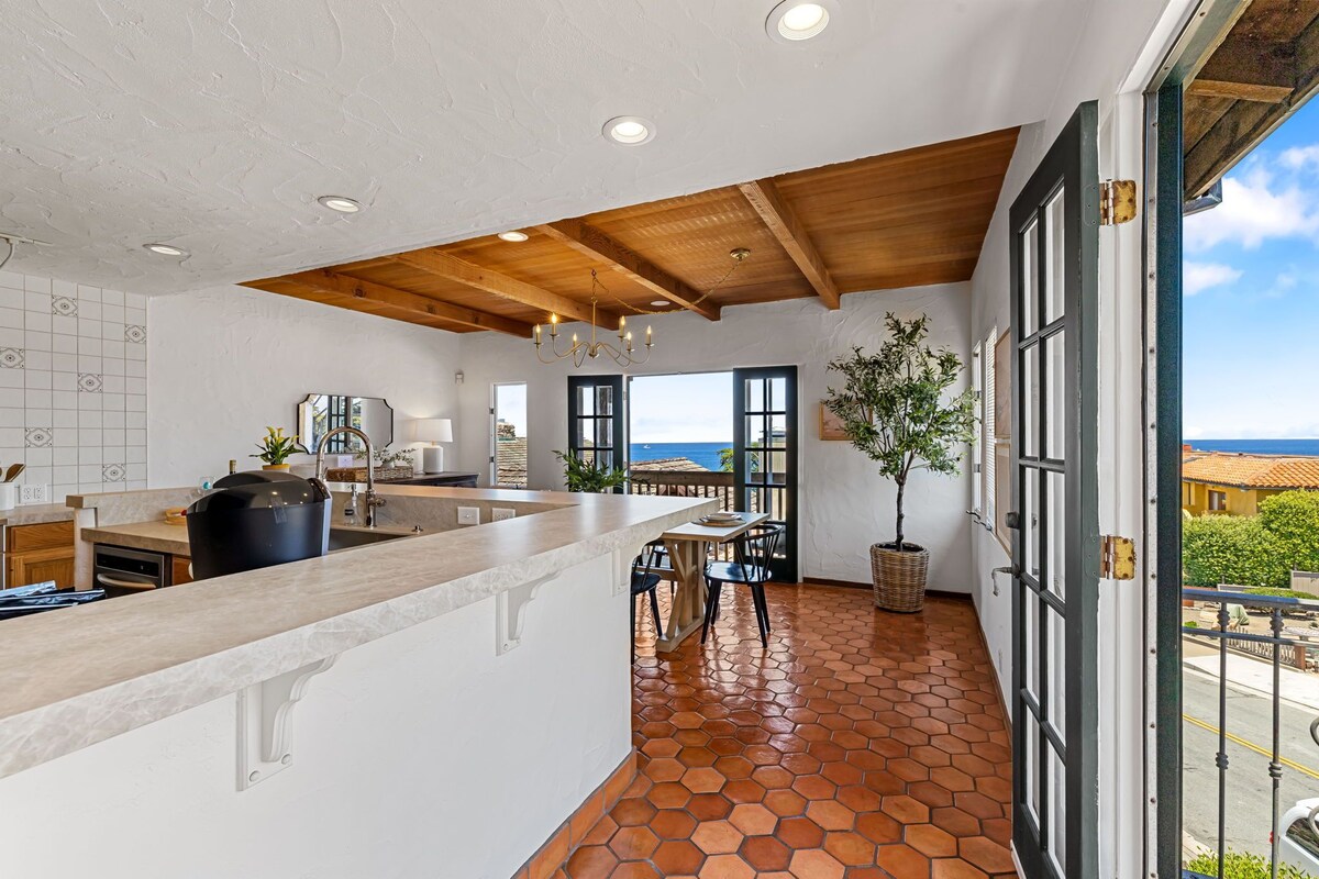 Photo 20 of 3263 Villa by the Sea ~ Newly Remodeled, Bay View