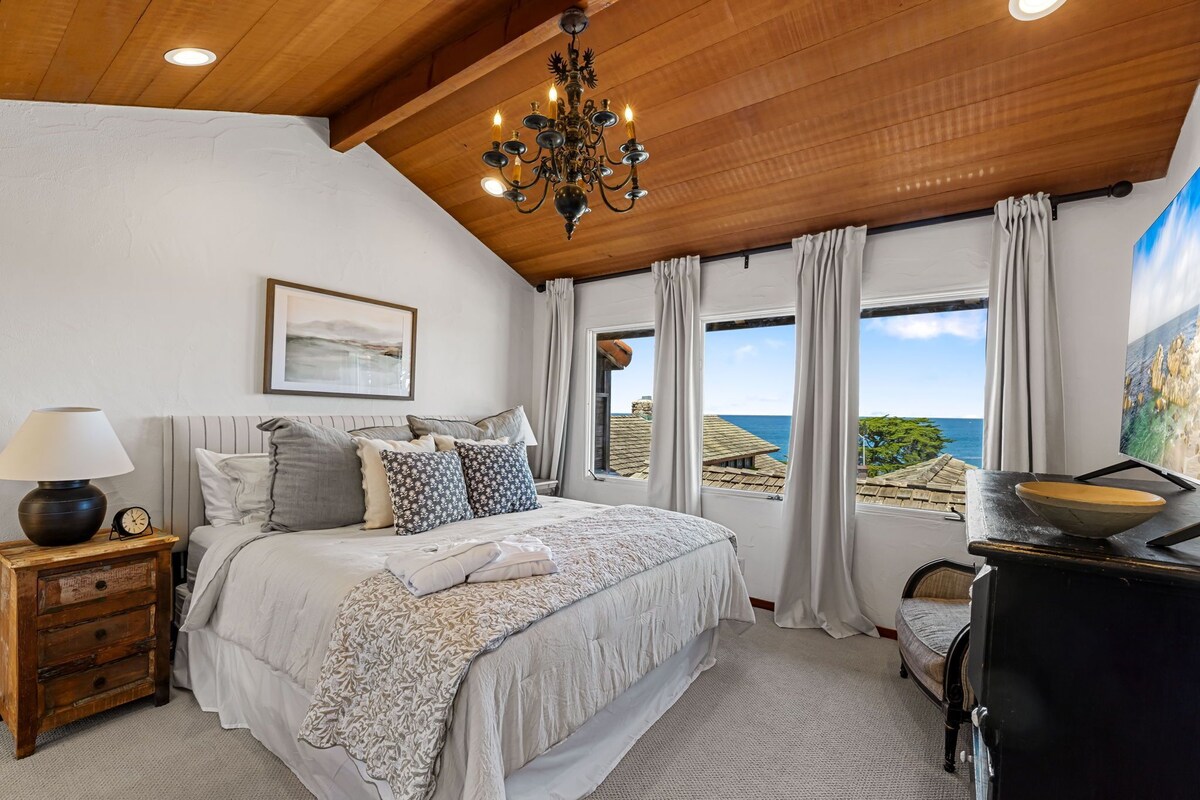 Photo 4 of 3263 Villa by the Sea ~ Newly Remodeled, Bay View