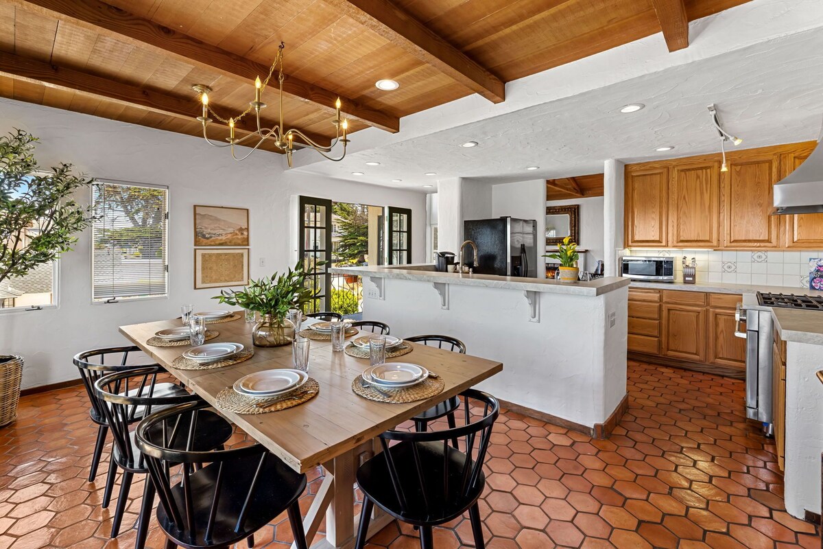 Photo 16 of 3263 Villa by the Sea ~ Newly Remodeled, Bay View
