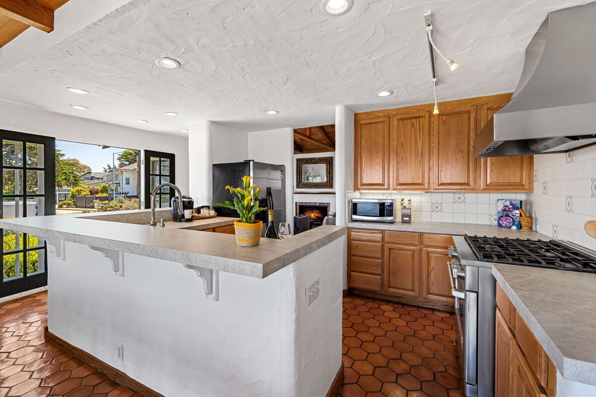 Photo 17 of 3263 Villa by the Sea ~ Newly Remodeled, Bay View