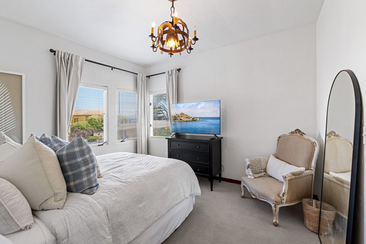 Photo 32 of 3263 Villa by the Sea ~ Newly Remodeled, Bay View