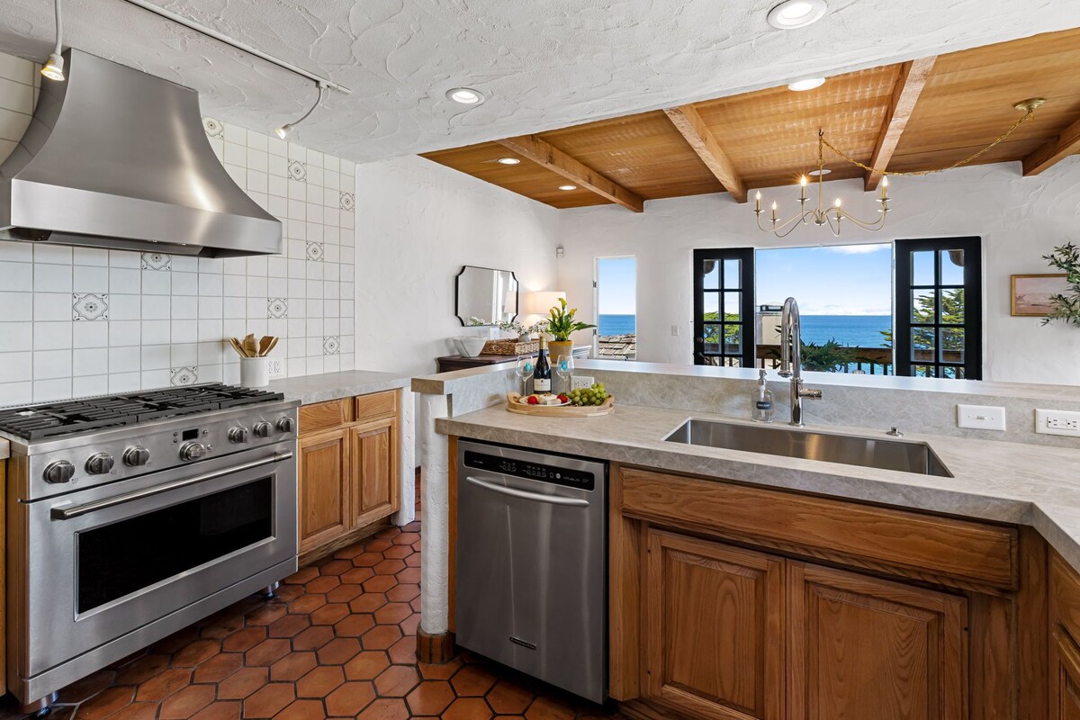 Photo 18 of 3263 Villa by the Sea ~ Newly Remodeled, Bay View