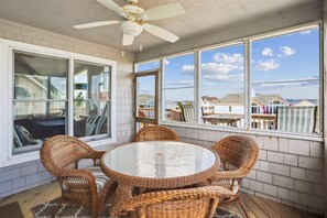 Outdoor dining - V1233- Beautiful! 5 BRs, Private Pool, Hot Tub, Pool Table and Dog Friendly! (Corolla)