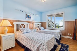 5 bedrooms, travel cot, free WiFi, bed sheets - V1233- Beautiful! 5 BRs, Private Pool, Hot Tub, Pool Table and Dog Friendly! (Corolla)