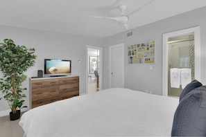 3 habitaciones, tabla de planchar con plancha, wifi y ropa de cama