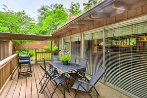 Deck | Outdoor Dining | Grill