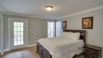2 bedrooms, internet, bed sheets