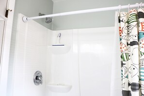 Bathroom - 3256 Chautauqua Avenue-Chautauqua Lakefront Rental in Cheney Point! (Ashville)