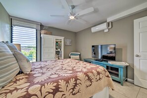 2 bedrooms, iron/ironing board, travel cot, Internet - Ocean-View Kihei Condo w/ Pool Access! (Kihei)