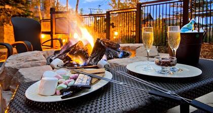 Ylellinen DV: n Kesäharrastus Keski-ac! Vapaa Arrowleaf On-call Shuttle, Fire Pit, Hot Tub