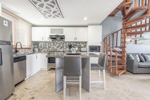 Fridge, microwave, oven, stovetop