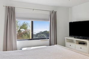 3 bedrooms, iron/ironing board, travel crib, free WiFi
