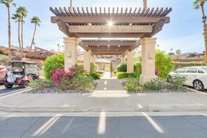 Property grounds - Pool & Tennis Court Access: Borrego Springs Condo (Borrego Springs)