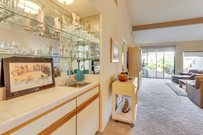 Interior - Pool & Tennis Court Access: Borrego Springs Condo (Borrego Springs)