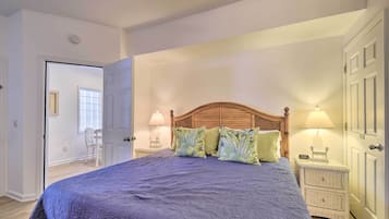 2 bedrooms, iron/ironing board, Internet, bed sheets