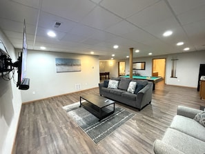 TV, fireplace, ping pong