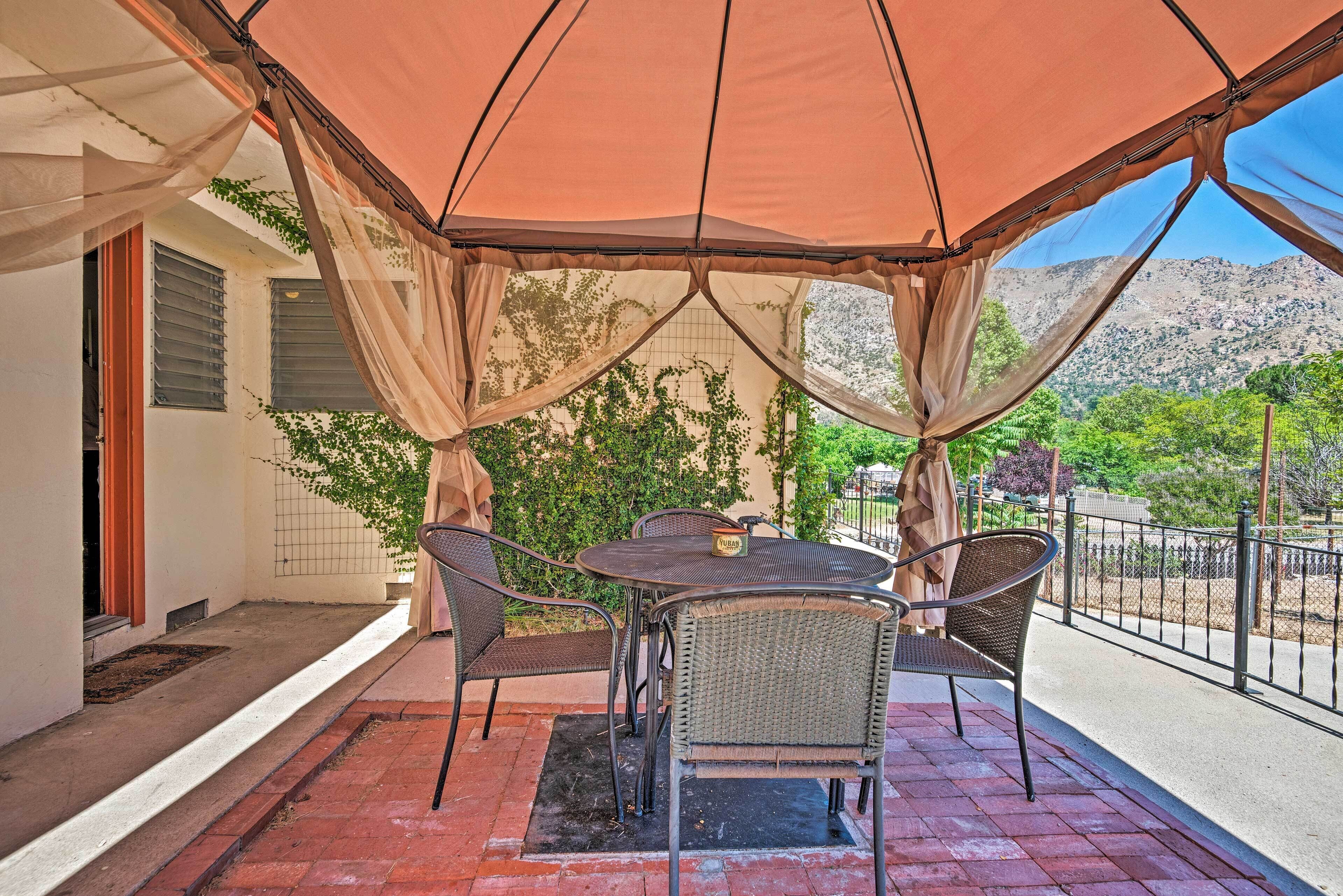 Scenic Kernville Home - Walk to Downtown & River!