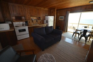 Interior - Sandy Beach! Sunset Cottage on Lake Michigan, Arcadia, firepit.  Dog ok. (Arcadia)
