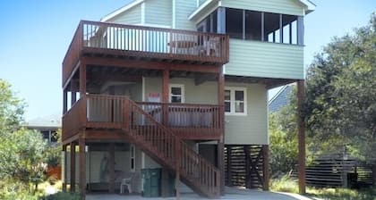 OS756- 5 BRs, Private Pool, Hot Tub, Pool Table, Dog Friendly, Comm. Tennis!