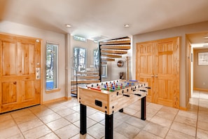 Spielezimmer