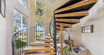 Tahoe Keys Villa - Pool Table, Sauna, Dock, Hot Tub, A/C