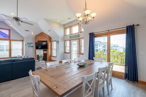 Interior - On Island Time - KDH MP 7, 275 Yds to Beach, Pool, Hot Tub, Pool Table, Flex Stays (Kill Devil Hills)