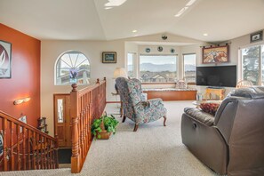 TV, DVD player, books, video library - Charming Sequim House w/ Olympic Peninsula Views! (Sequim)
