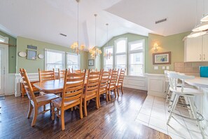 Dining - Mayflower - Corolla, Ocean Sands, 250 Yds to Beach, Lake View, Pool, Hot Tub, Flex Stays (Corolla)