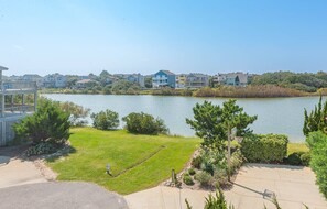 Property grounds - C7474 Mayflower. Oceanside, Lake View, Pool, Hot Tub, Sheets & Towels. (Corolla)