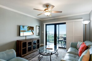 TV, DVD player, offices - ☀Beachfront Condo🌴Beautiful Updates🐬10/302 at Land's End🏖️Tons of Amenities (Treasure Island)