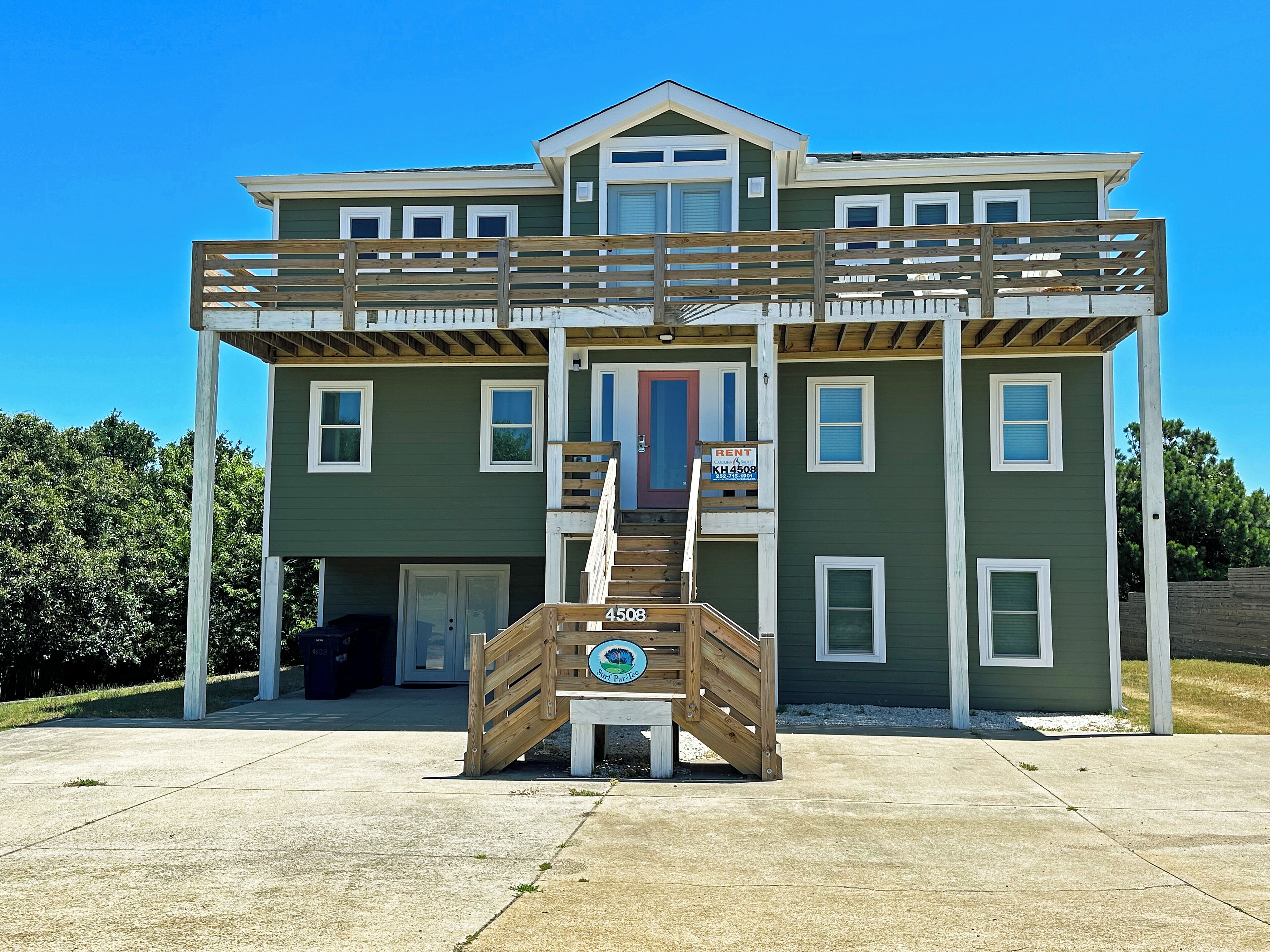 KH4508-  6 BRs w/ pool table, gourmet kitchen, private pool and hot tub!