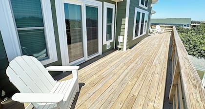 Upea 6 makuuhuoneen w / biljardipöytä, gourmet-keittiö, oma uima-allas ja poreallas.