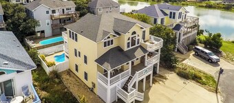 Paws and Reflect - Corolla, Ocean Sands, 200 Yds to Beach, Pool, Hot Tub, Pool Table, Pets OK