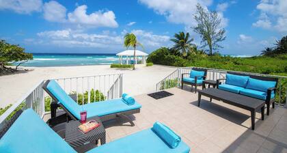 Cayman Sands: Secluded Beach Villa with Pool Atrium & Guest Cottage