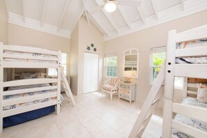 5 chambres, bureau, Wi-Fi, draps fournis