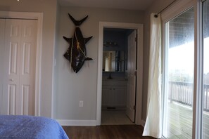 3 bedrooms, iron/ironing board, Internet, bed sheets