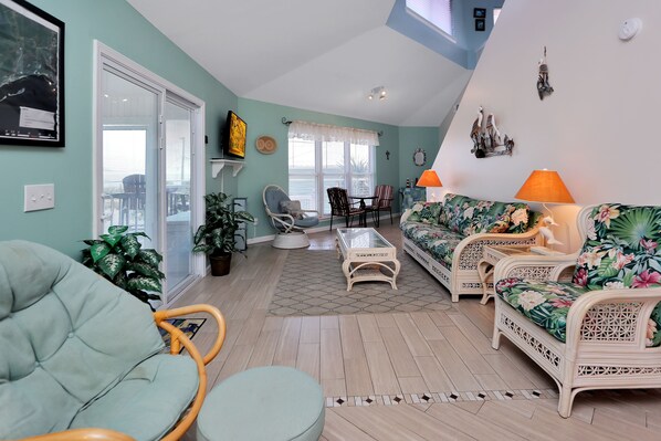 TV, DVD player - Unique & spacious w/ Gulf views throughout, easy walk to beach ~ DeLight House (Indian Pass)