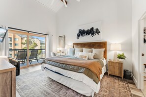 2 bedrooms, desk, iron/ironing board, Internet