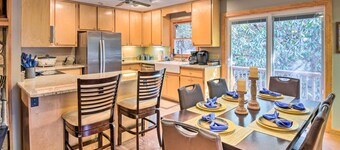 Secluded 'Lavinder Laurel Leaf Cottage' Near Creek