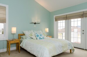 4 bedrooms, iron/ironing board, WiFi, bed sheets - Spacious 4BR Duplex with a Pool! (Carolina Beach)