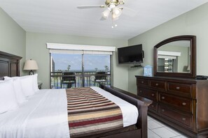 2 bedrooms, iron/ironing board, Internet, bed sheets - Saida IV 304 - Cozy Beachfront Condo in Great Location with Breathtaking Ocean Views (South Padre Island)