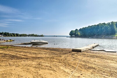 Mayfield Home w/ Private Dock on Lake Sacandaga!