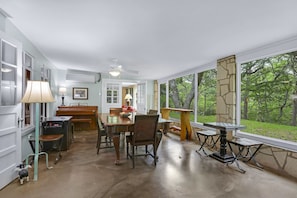 Dining - The Creek,The Pool, walking distance to the square it's all here! (Wimberly)