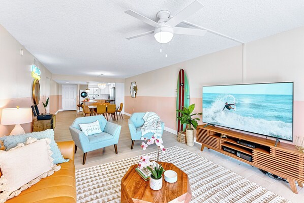 テレビ、DVD プレーヤー