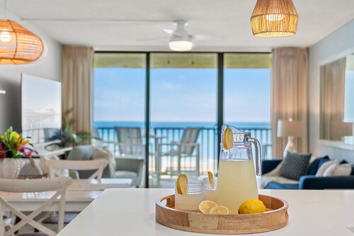 Oceanfront Penthouse Condo Avec Double Grand Balcon