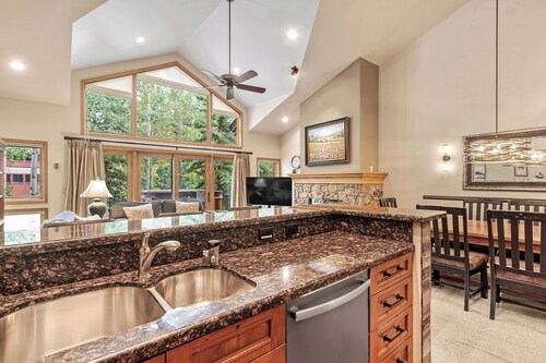 Gehen Sie in die Innenstadt von Breckenridge, privater Whirlpool, Pool!