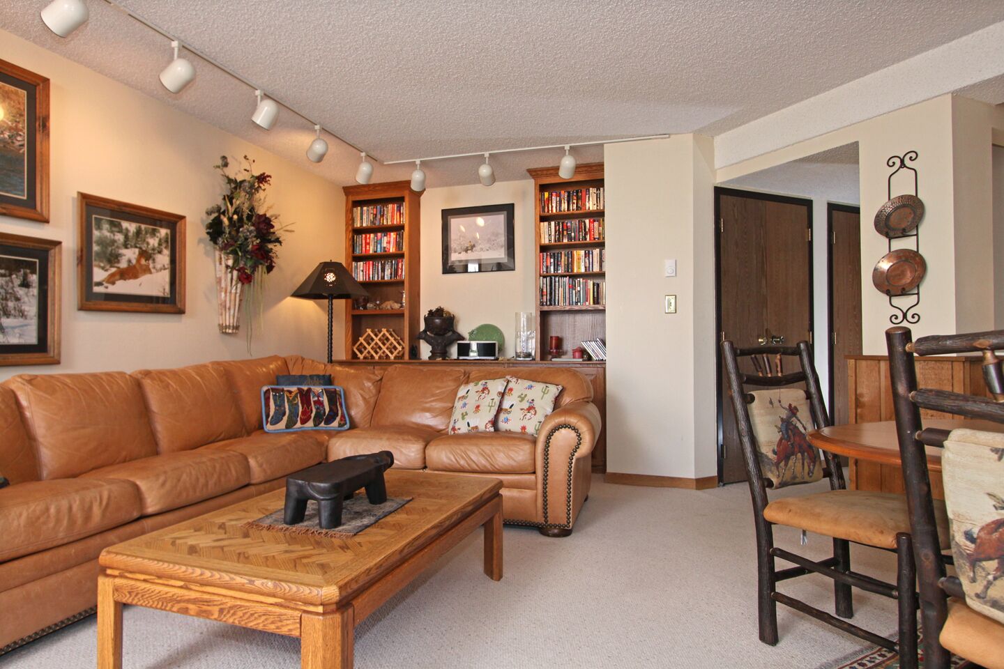 Outdoor Pool! Walk to downtown Breckenridge & ski lifts! Private balcony, garage