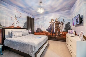 5 bedrooms, iron/ironing board, WiFi, bed sheets
