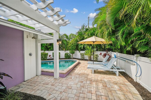 Outdoor pool, a heated pool