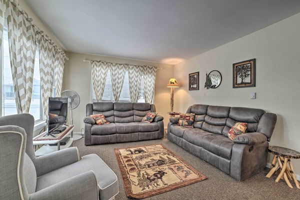 Houghton Lake Heights Vacation Rental | 2BR | 1.5BA | 1,200 Sq Ft